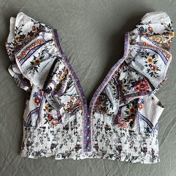 Deep V Frill Short Sleeve Top Cropped Shirt in "My Folk Art Heart" print - Picture 13 of 16